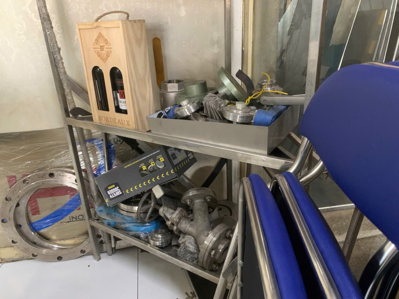 Tool rack 1.jpg